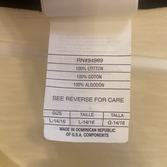 NWOT V-neck Res Sox cream tee - Picture 5 of 6